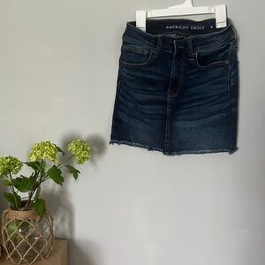 American Eagle denim skirt high rise size 2 next level stretch dark wash